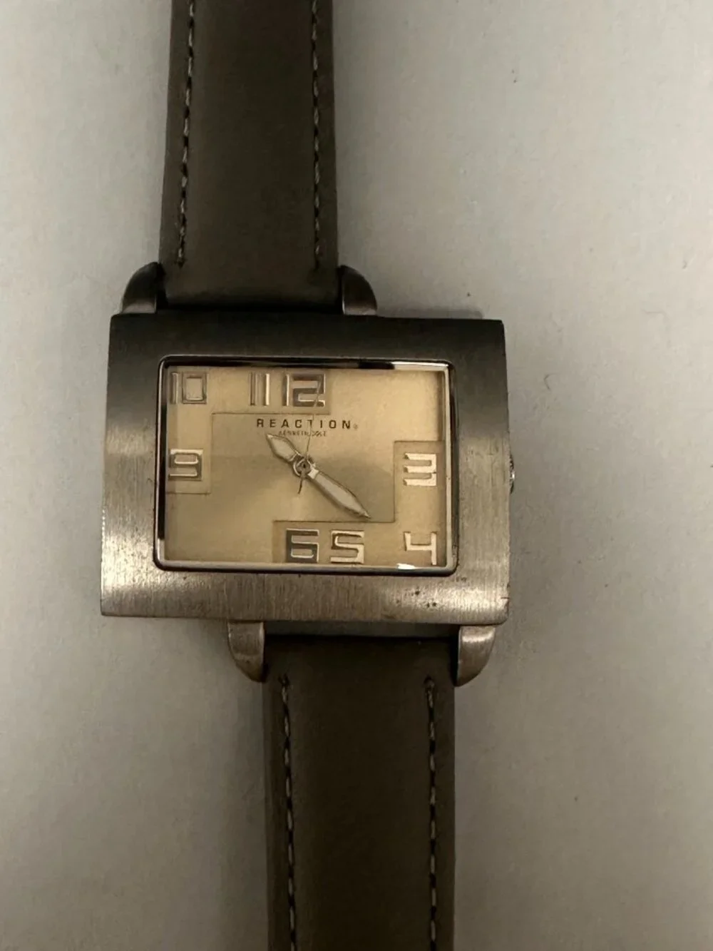 Kenneth Cole kenneth cole